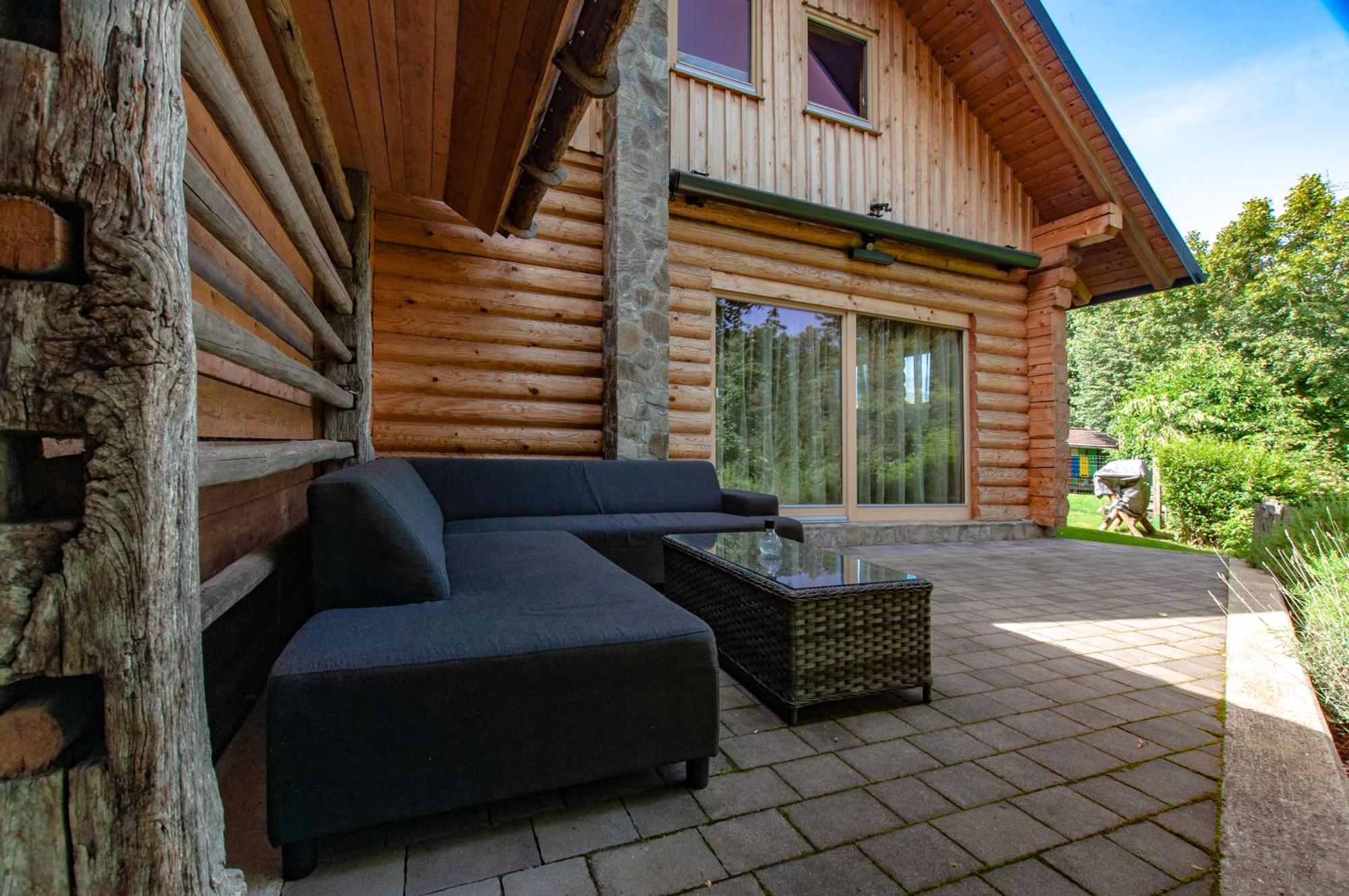 Log House Natura Radovljica Exterior photo